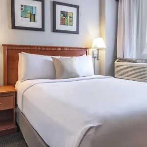 candlewood-suites-montreal-downtown-centre-ville.hotels-in-montreal.org/