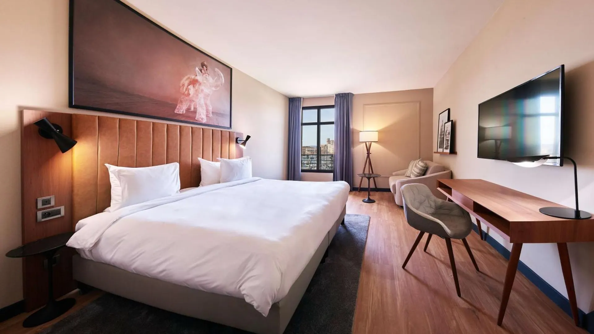 Radisson Blu Hotel Marseille Vieux Port 4*,
